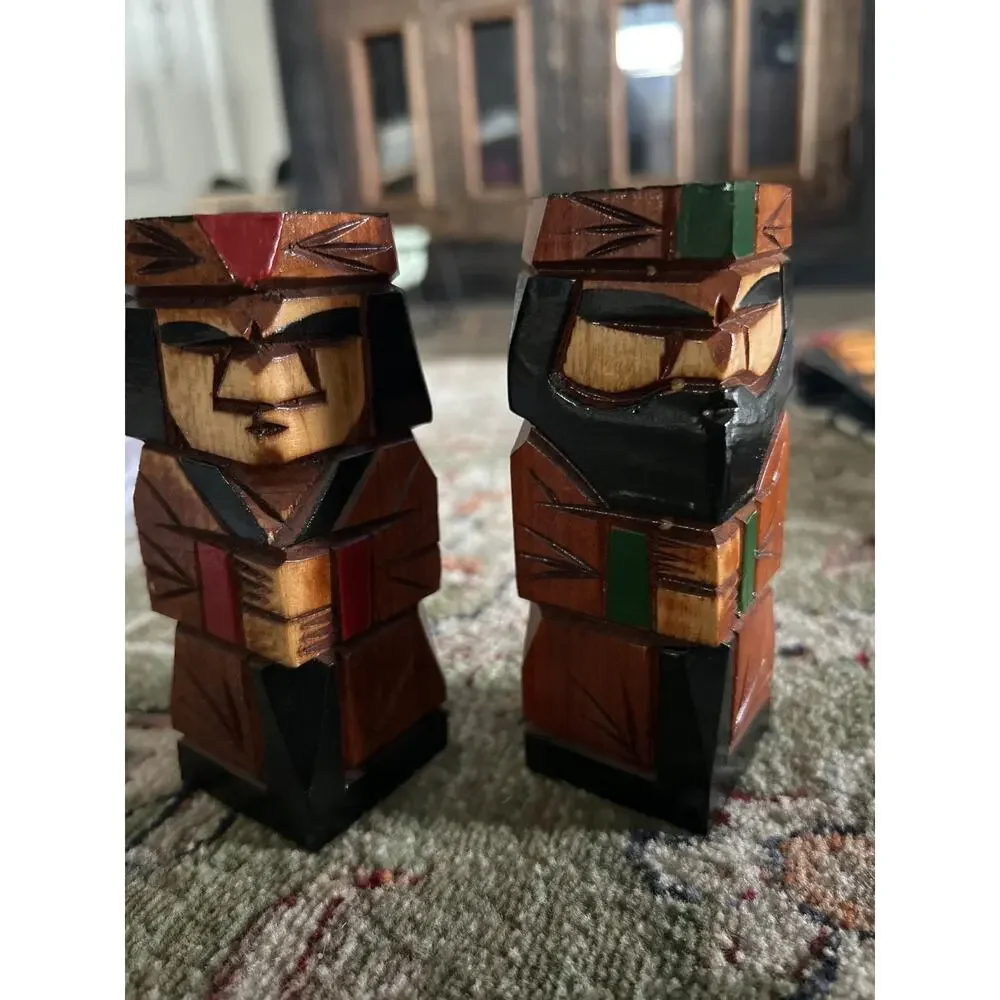 1 Pair Vintage Wooden Japanese Dolls - Set Ainu Art Sculptures Kokeshi Statues